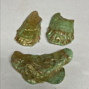 Hand Painted Green and Gold Decorative Shells